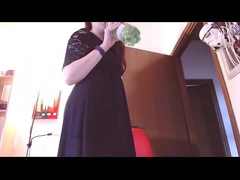 ❤️ Yon esklav soumèt ki renmen kilòt sal ak apetisan oblije masturbe apre li fin gade videyo sa a! ❤️ Videyo sèks nan nou