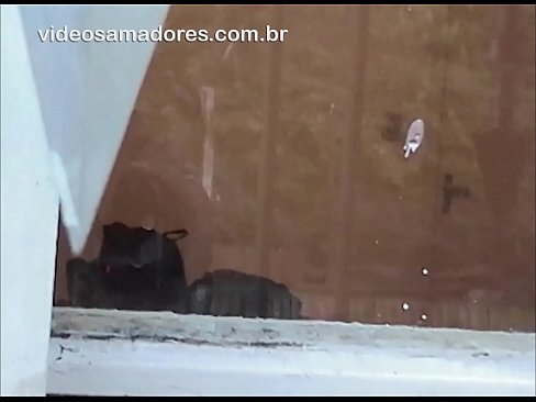 ❤️ Horny gason ap gade mennaj li ak yon lòt nèg, anrejistre yon video fuck san deranje koup la ❤️ Videyo sèks nan nou