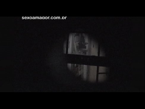 ❤️ Blondie vin an kasèt yon voyeur nan katye kache dèyè brik kre ❤️ Videyo sèks nan nou